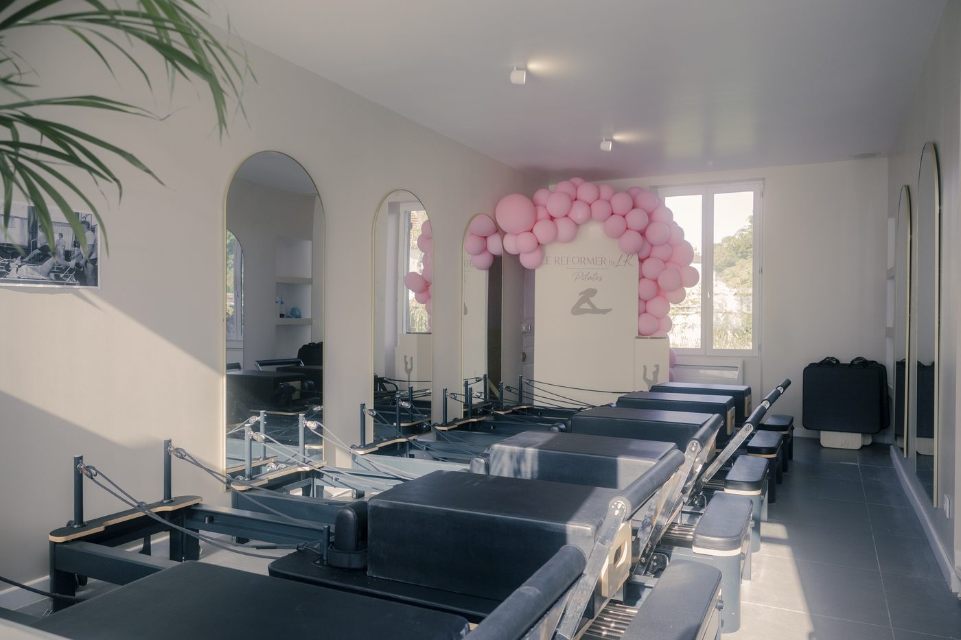 Salle Pilates Reformer — Le Reformer by LK